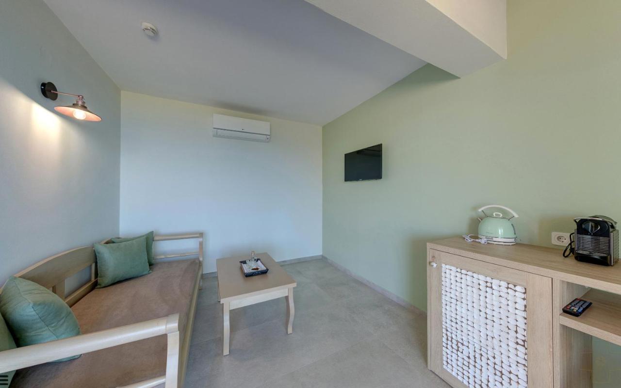 Spiros-Soula Thematic Suites Agia Pelagia  Bagian luar foto