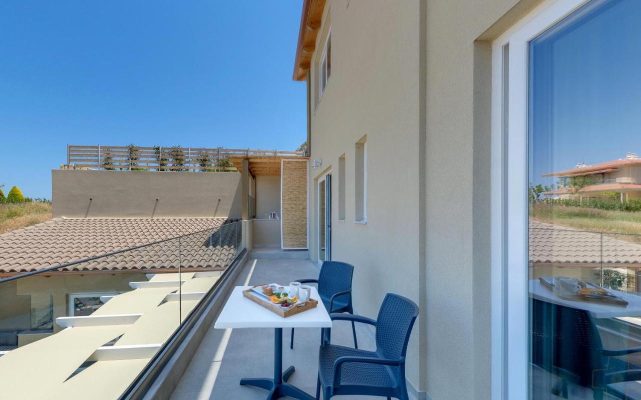 Spiros-Soula Thematic Suites Agia Pelagia  Bagian luar foto